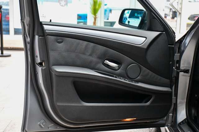 BMW 525 D Aut. Exclusive Pano Navi Prof Leder Xenon Ansicht 8 für Fahrzeugdetailseite