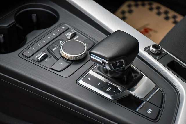 AUDI A4 Avant Sport Ultra S-line Aut. Led 3x Isofix Ansicht 22 für Fahrzeugdetailseite