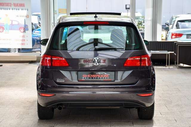 VW Golf Sportsvan VII Lounge DSG Pano BT Shz Ansicht 6 für Fahrzeugdetailseite