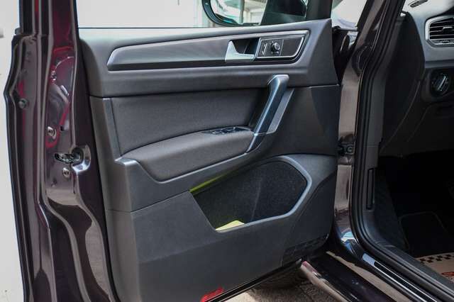 VW Golf Sportsvan VII Lounge DSG Pano BT Shz Ansicht 7 für Fahrzeugdetailseite
