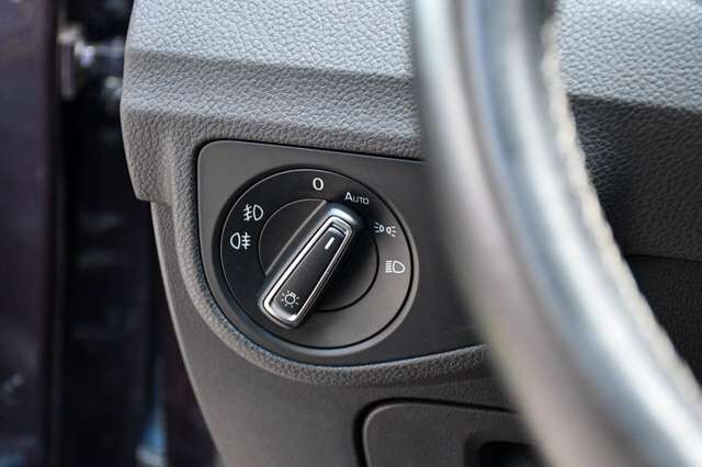 VW Golf Sportsvan VII Lounge DSG Pano BT Shz Ansicht 9 für Fahrzeugdetailseite