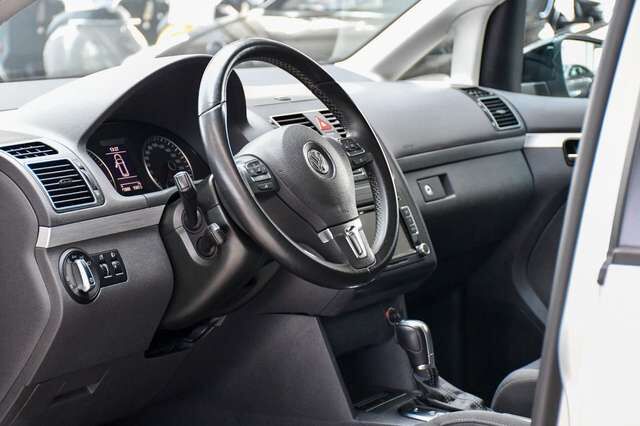 VW Touran Style Kamera PDC Spurhalteass Shz 1.Hand Ansicht 16 für Fahrzeugdetailseite