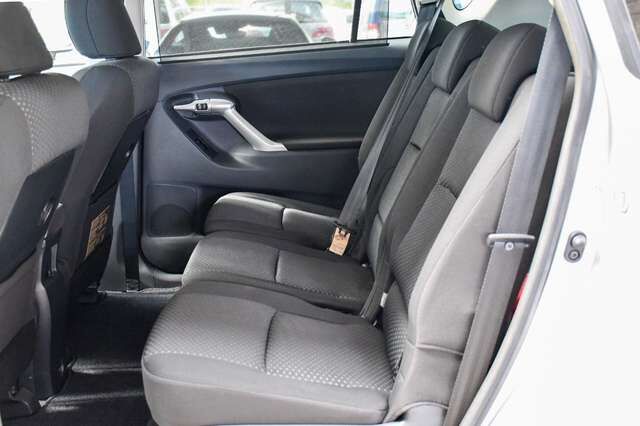 TOYOTA Verso Executive Automatik Kamera 7Sitzer 1.Hand Ansicht 14 für Fahrzeugdetailseite