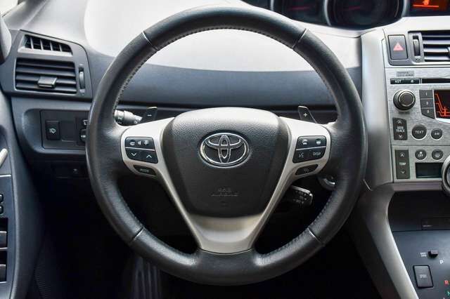 TOYOTA Verso Executive Automatik Kamera 7Sitzer 1.Hand Ansicht 18 für Fahrzeugdetailseite
