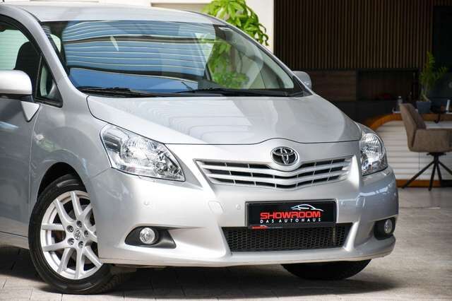 TOYOTA Verso Executive Automatik Kamera 7Sitzer 1.Hand Ansicht 28 für Fahrzeugdetailseite