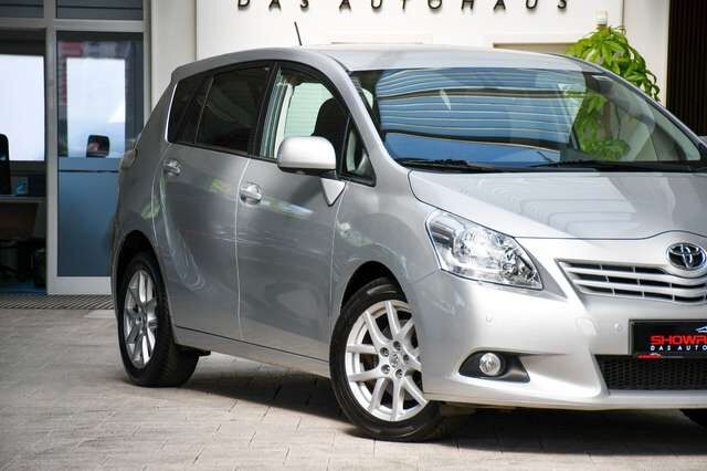 TOYOTA Verso Executive Automatik Kamera 7Sitzer 1.Hand Ansicht 29 für Fahrzeugdetailseite