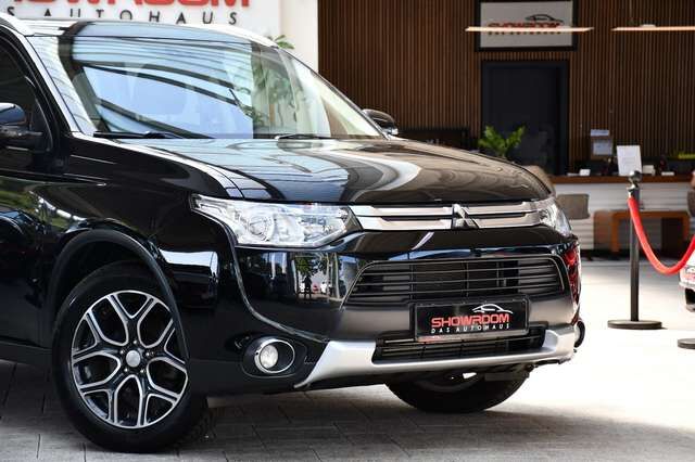 MITSUBISHI Outlander ClearTec Instyle 4WD Navi Kam 7 Sitzer Ansicht 27 für Fahrzeugdetailseite