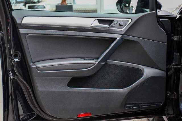VW Golf VII Lim. Comfortline BlueTDI DSG ACC 1.Hand Ansicht 7 für Fahrzeugdetailseite