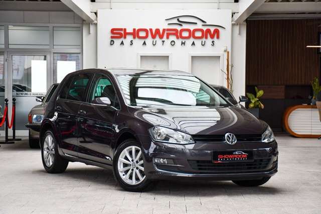 VW Golf VII Lim. Lounge Standheiz. PDC Rentner 2.Hd Ansicht 3 für Fahrzeugdetailseite