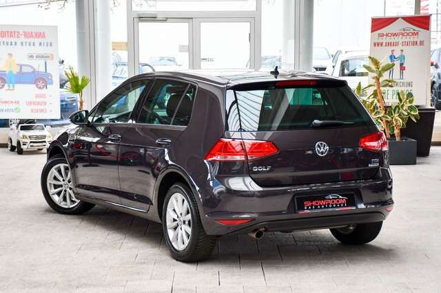VW Golf VII Lim. Lounge Standheiz. PDC Rentner 2.Hd Ansicht 4 für Fahrzeugdetailseite