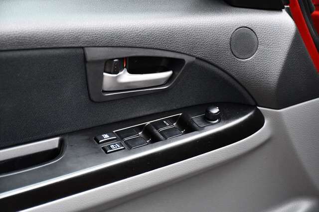 SUZUKI SX4 Diesel 2.0 DDiS 4WD Allrad Comfort Keyless Ansicht 8 für Fahrzeugdetailseite