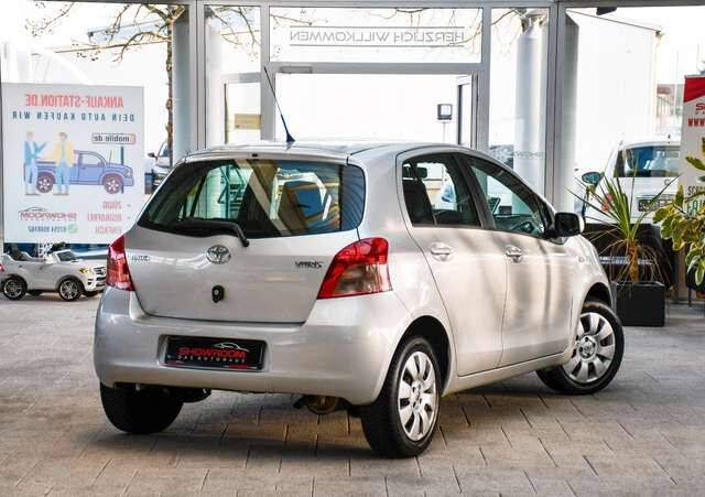 TOYOTA Yaris Sol 2.Hand Nur 30tkm! Ansicht 2 für Fahrzeugdetailseite