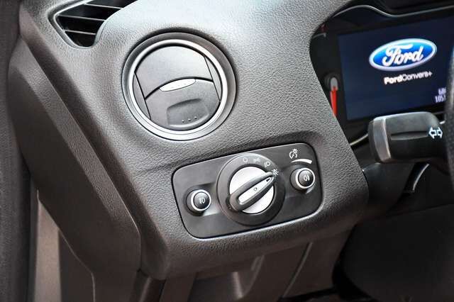 FORD Mondeo Lim. Titanium S 2.0 203 PS Automatik PDC Ansicht 10 für Fahrzeugdetailseite