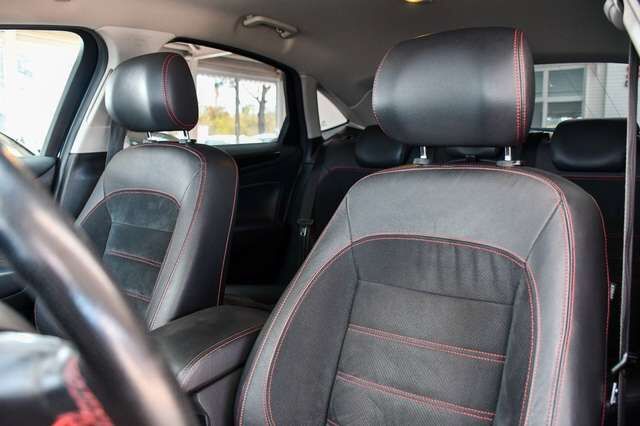 FORD Mondeo Lim. Titanium S 2.0 203 PS Automatik PDC Ansicht 11 für Fahrzeugdetailseite