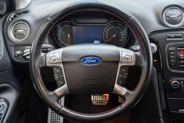 FORD Mondeo Lim. Titanium S 2.0 203 PS Automatik PDC Ansicht 16 für Fahrzeugdetailseite