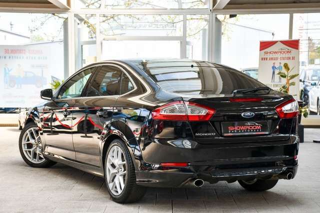 FORD Mondeo Lim. Titanium S 2.0 203 PS Automatik PDC Ansicht 4 für Fahrzeugdetailseite