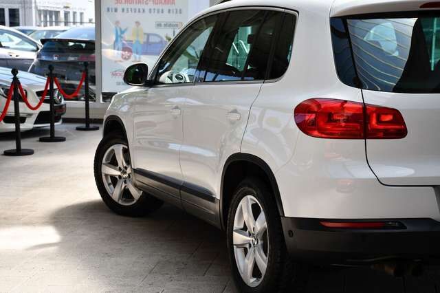 VW Tiguan Sport & Style BMT Highline+ 1.Hand Pano Ansicht 25 für Fahrzeugdetailseite