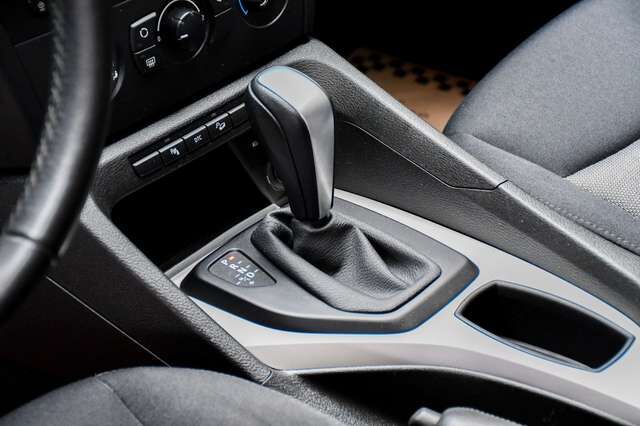 BMW X1 xDrive 25i 3.0 6 Zylinder Automatik 1.Hand Ansicht 17 für Fahrzeugdetailseite
