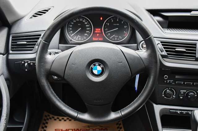 BMW X1 xDrive 25i 3.0 6 Zylinder Automatik 1.Hand Ansicht 19 für Fahrzeugdetailseite