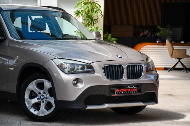 BMW X1 xDrive 25i 3.0 6 Zylinder Automatik 1.Hand Ansicht 30 für Fahrzeugdetailseite