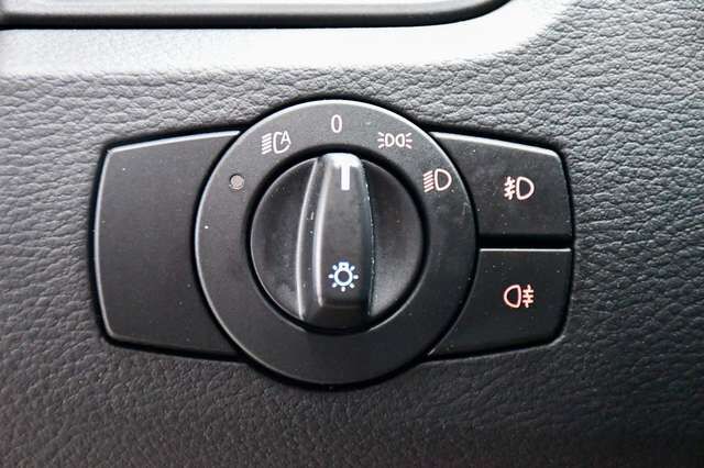 BMW X1 xDrive 25i 3.0 6 Zylinder Automatik 1.Hand Ansicht 9 für Fahrzeugdetailseite