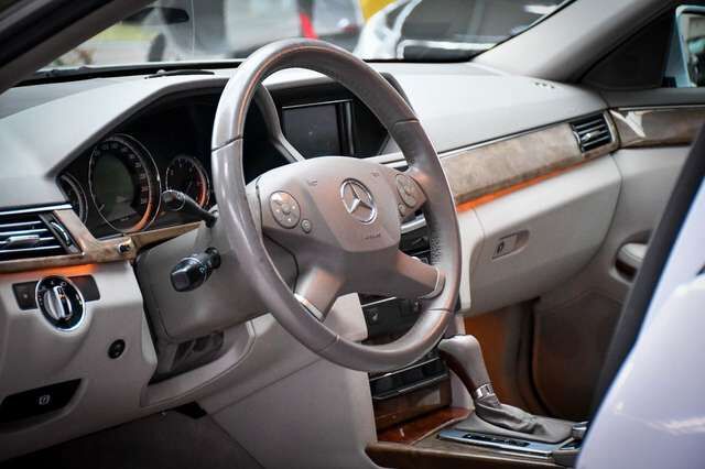 MERCEDES-BENZ E220 cdi Limousine Elegance Aut. 2.Hand Rentner Ansicht 11 für Fahrzeugdetailseite