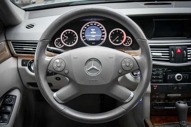MERCEDES-BENZ E220 cdi Limousine Elegance Aut. 2.Hand Rentner Ansicht 12 für Fahrzeugdetailseite