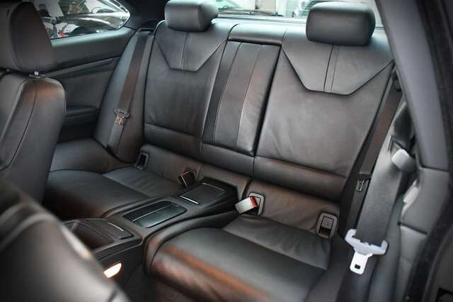 BMW M3 Coupe V8 Handschalter M Drive Shadow-Line Ansicht 14 für Fahrzeugdetailseite