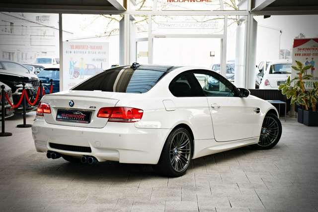 BMW M3 Coupe V8 Handschalter M Drive Shadow-Line Ansicht 2 für Fahrzeugdetailseite