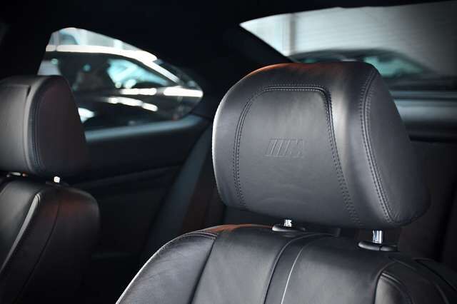 BMW M3 Coupe V8 Handschalter M Drive Shadow-Line Ansicht 9 für Fahrzeugdetailseite