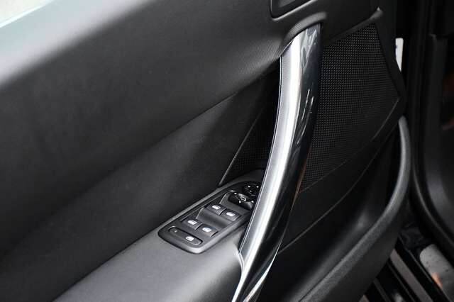 PEUGEOT 308 CC Cabrio Premium 1.Hand Leder PDC v&h Klima Ansicht 14 für Fahrzeugdetailseite