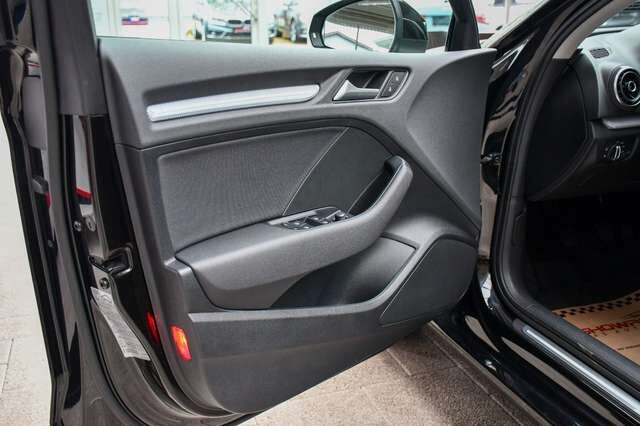 AUDI A3 Limousine Ambition Ultra Navi 3xIsofix 2.Hand Ansicht 7 für Fahrzeugdetailseite