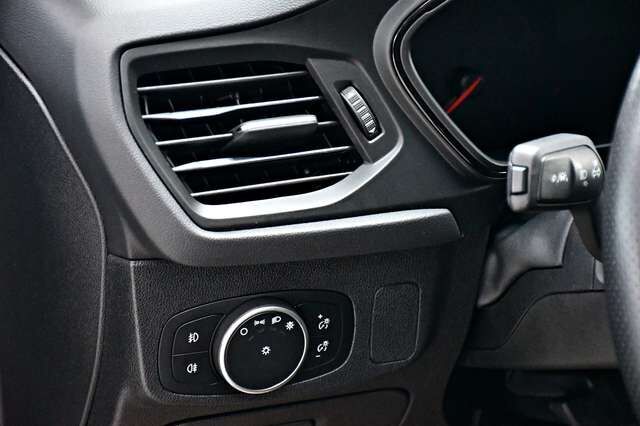 FORD Focus Lim. ST Recaro Design-Paket 1.Hand 68tkm! Ansicht 9 für Fahrzeugdetailseite