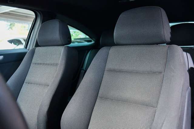 OPEL Astra H GTC Sport OPC Line Sitzheizung PDC Ansicht 12 für Fahrzeugdetailseite