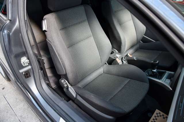 OPEL Astra H GTC Sport OPC Line Sitzheizung PDC Ansicht 13 für Fahrzeugdetailseite