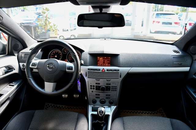 OPEL Astra H GTC Sport OPC Line Sitzheizung PDC Ansicht 20 für Fahrzeugdetailseite