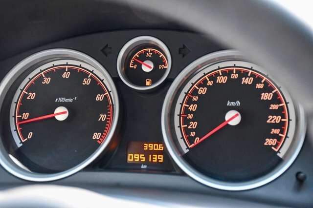 OPEL Astra H GTC Sport OPC Line Sitzheizung PDC Ansicht 26 für Fahrzeugdetailseite