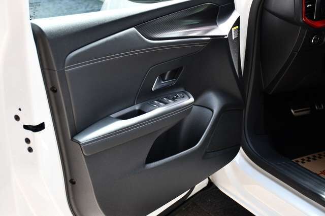 OPEL Mokka GS Line Sport Aut. Navi LED Kamera 40tkm! Ansicht 6 für Fahrzeugdetailseite