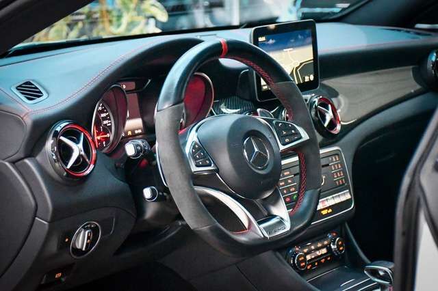 MERCEDES-BENZ Sonstige CLA 45 AMG SB 4Matic Performance AMG Pano Harman Ansicht 15 für Fahrzeugdetailseite