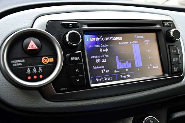 TOYOTA Yaris Hybrid Club Lounge Navi Shz 49tkm Ansicht 19 für Fahrzeugdetailseite