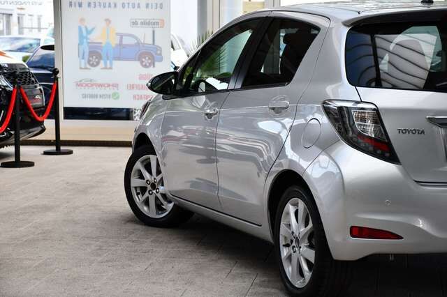 TOYOTA Yaris Hybrid Club Lounge Navi Shz 49tkm Ansicht 28 für Fahrzeugdetailseite