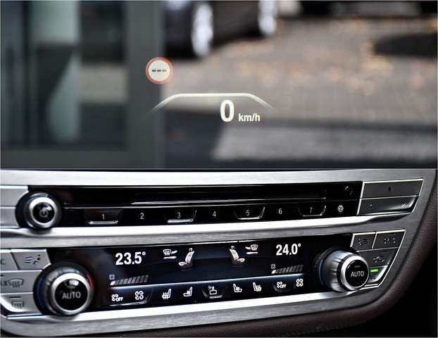 BMW 730 Ld xDrive Lang Laser Executive Lounge Massage Ansicht 16 für Fahrzeugdetailseite