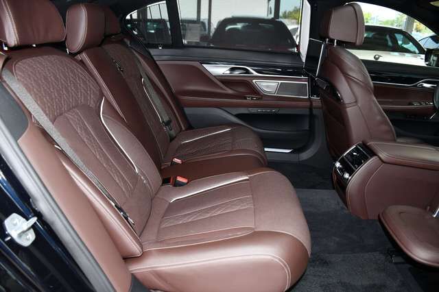 BMW 730 Ld xDrive Lang Laser Executive Lounge Massage Ansicht 28 für Fahrzeugdetailseite
