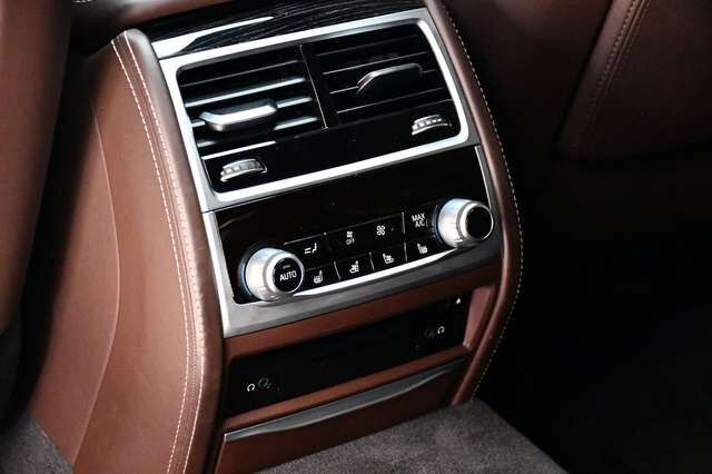 BMW 730 Ld xDrive Lang Laser Executive Lounge Massage Ansicht 30 für Fahrzeugdetailseite