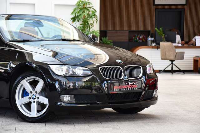 BMW 325 i Cabrio 3.0l 6Zylinder N53 Navi Leder Memory Ansicht 23 für Fahrzeugdetailseite