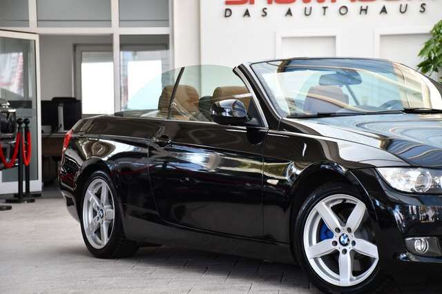 BMW 325 i Cabrio 3.0l 6Zylinder N53 Navi Leder Memory Ansicht 24 für Fahrzeugdetailseite