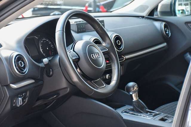 AUDI A3 Sportback ambition Automatik 1.Hd nur 13tkm! Ansicht 16 für Fahrzeugdetailseite