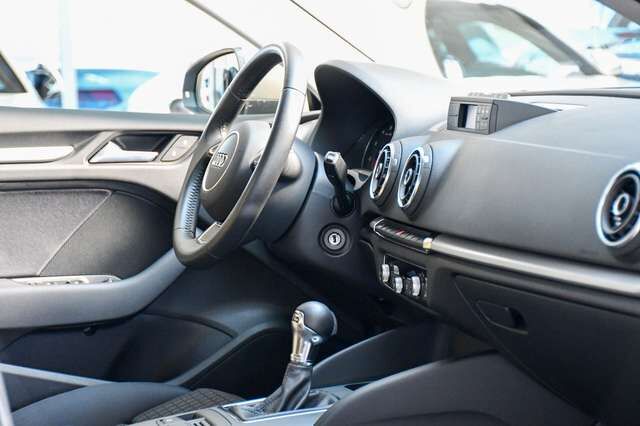 AUDI A3 Sportback ambition Automatik 1.Hd nur 13tkm! Ansicht 25 für Fahrzeugdetailseite
