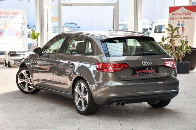 AUDI A3 Sportback ambition Automatik 1.Hd nur 13tkm! Ansicht 4 für Fahrzeugdetailseite