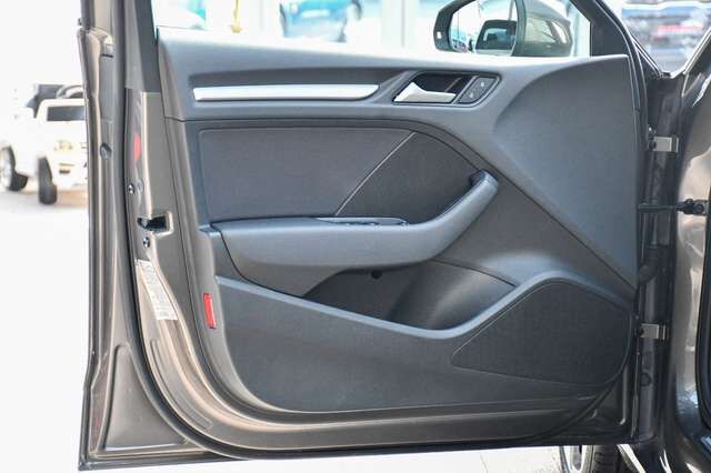 AUDI A3 Sportback ambition Automatik 1.Hd nur 13tkm! Ansicht 7 für Fahrzeugdetailseite